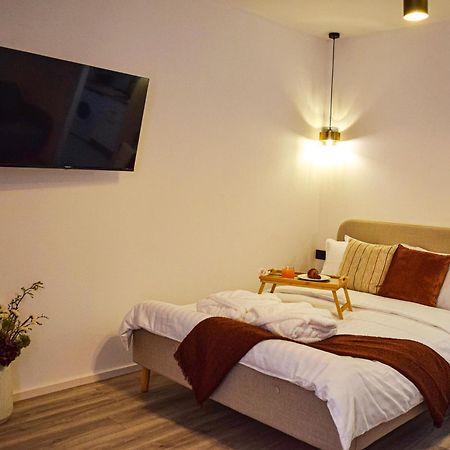 High Tide Apartment Zadar Bagian luar foto